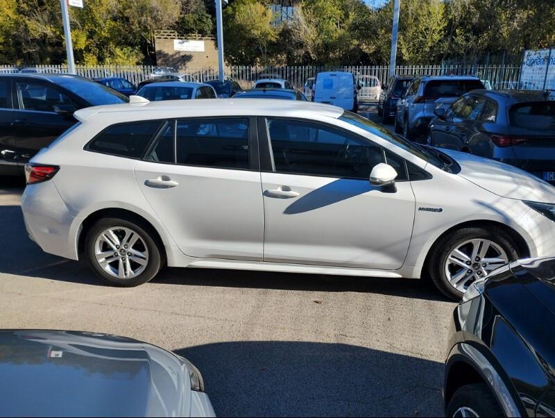 Toyota Corolla 1.8 HYBRID FULL LED+NAVI+RCAM+PRIVACY+CRUISE+ADAS