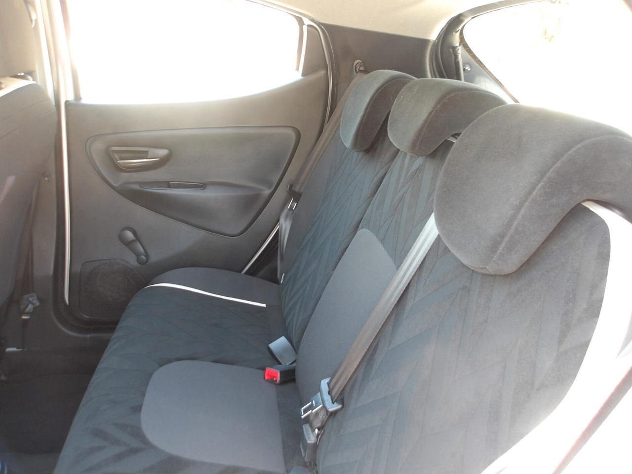 LANCIA YPSILON 1.2 BENZ-88.000 KM-2016
