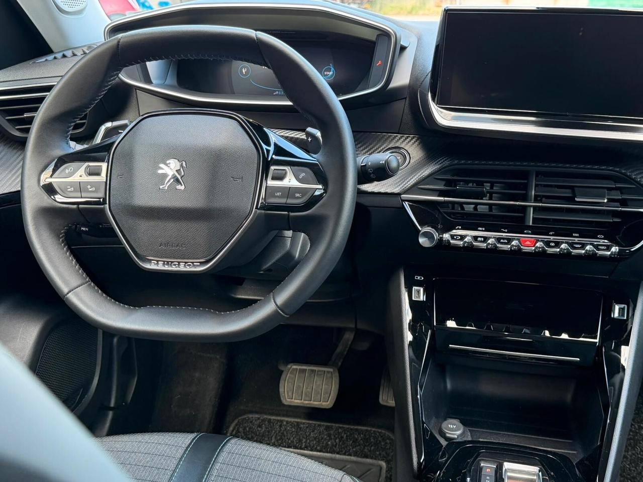 Peugeot 2008 BlueHDi 130 S&S EAT8 Allure