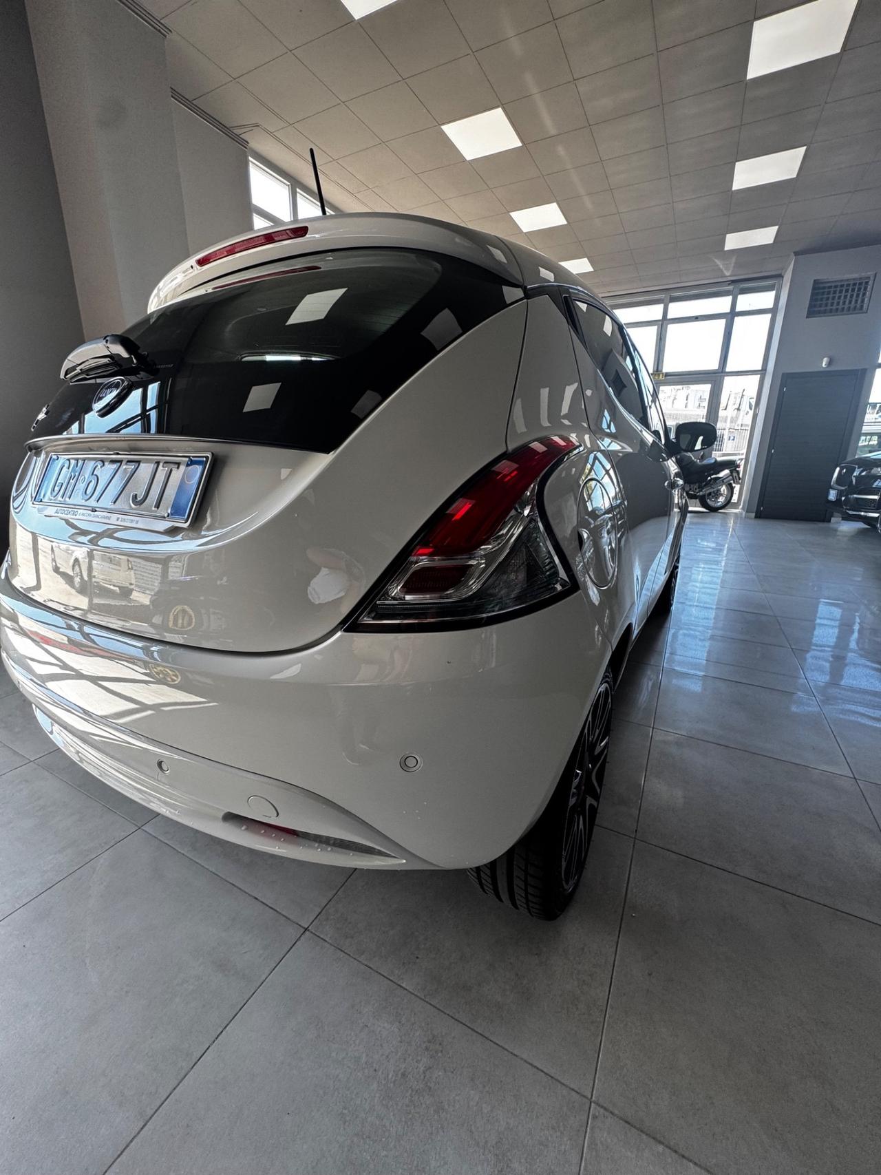 LANCIA YPSILON MY2023 GPL ALBERTA FERRETTI