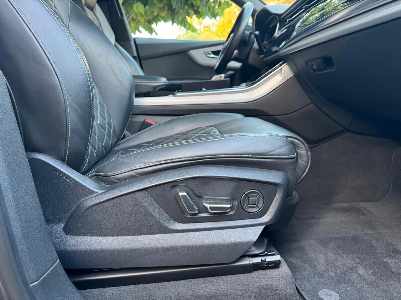 AUDI Q8 55 TFSI QUATTRO TIPTRONIC SPORT 340cv