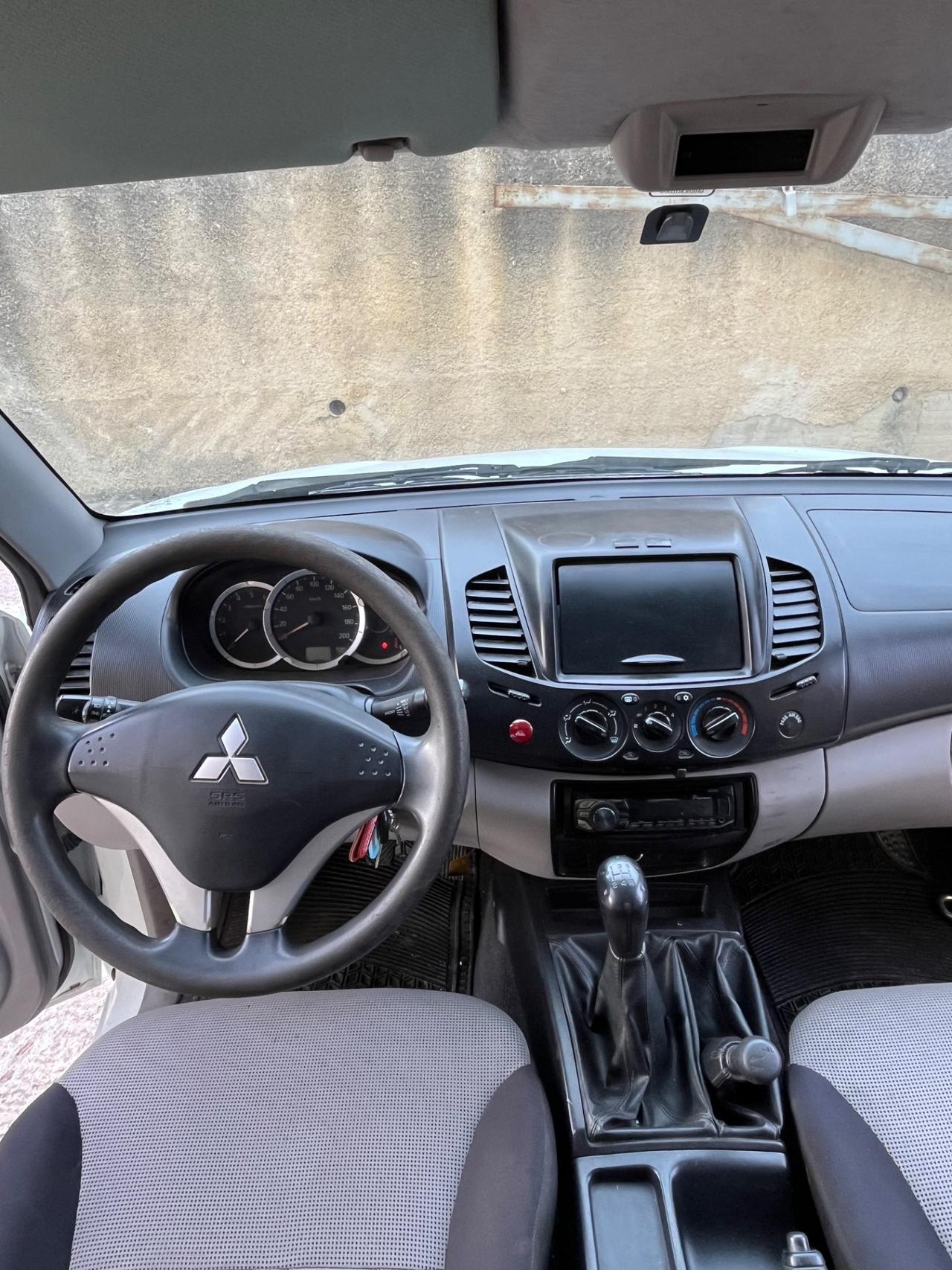 Mitsubishi L200 2.5 DI-D/136CV Club Cab Invite DPF
