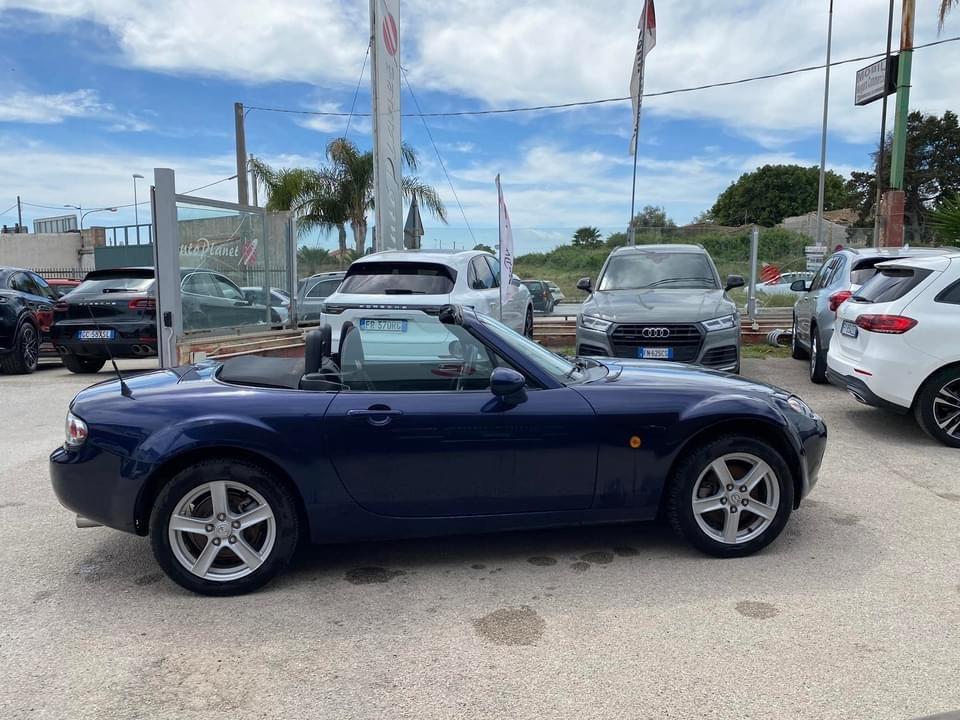 Mazda MX-5 Roadster 1.8L 16V Earth