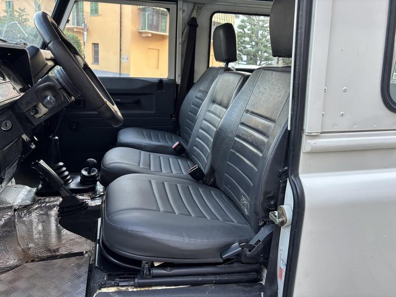 Land Rover 90 Defender 90 2.5 td Defender Turbo Autocarro