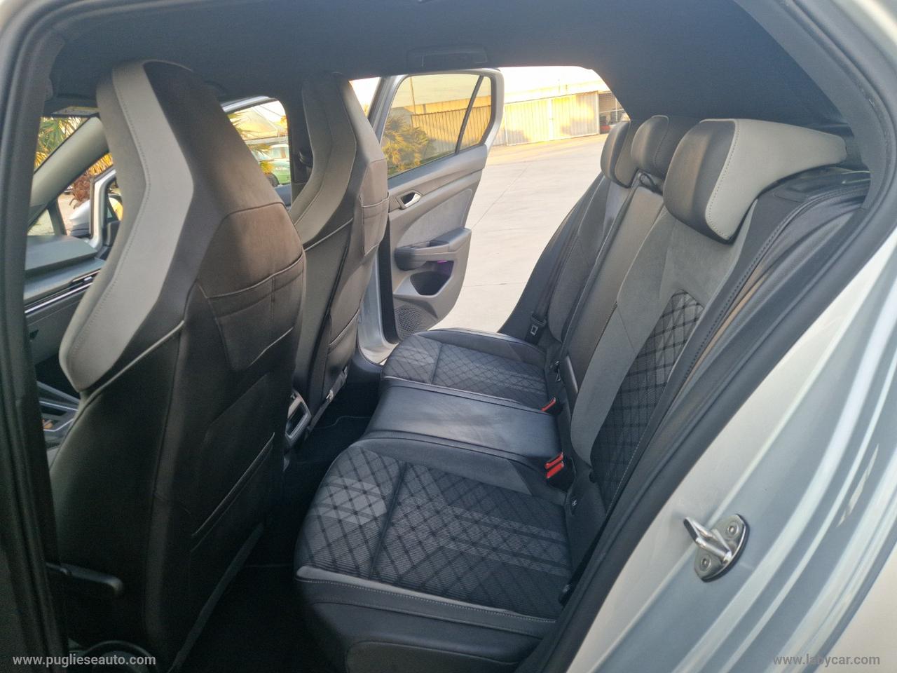 VOLKSWAGEN Golf 2.0 TDI 150 CV DSG R-Line
