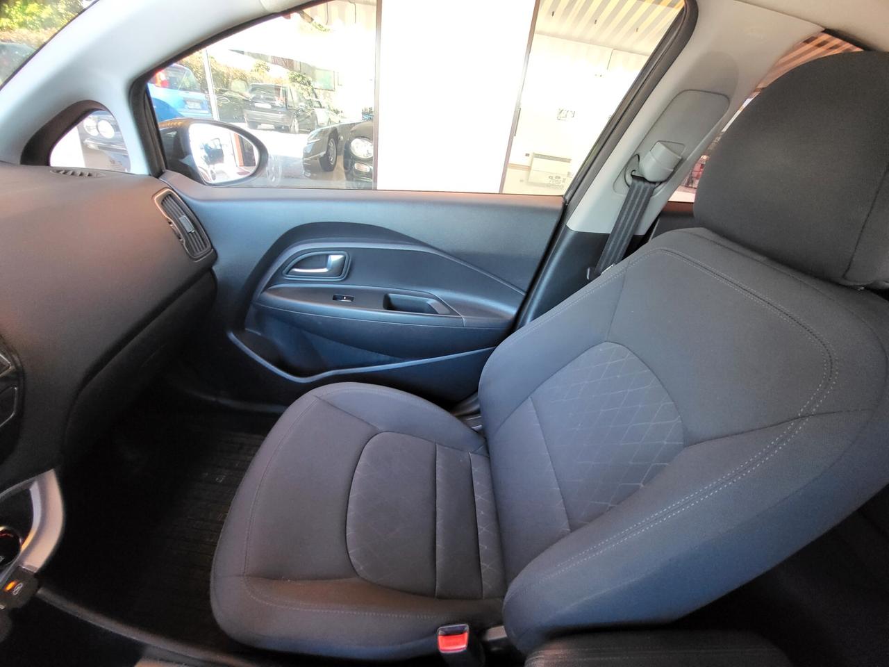 Kia Rio 1.1 CRDi 5p. Cool