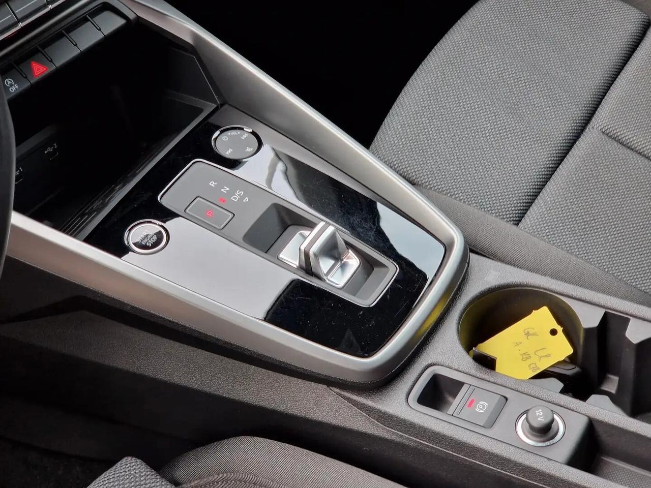 Audi A3 SPB 40 TFSI quattro S tronic Business Advanced