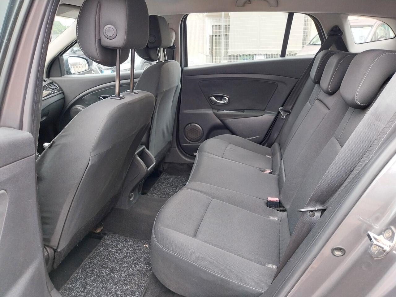 RENAULT MEGANE 1.5 DIESEL STATION WAGON 2011