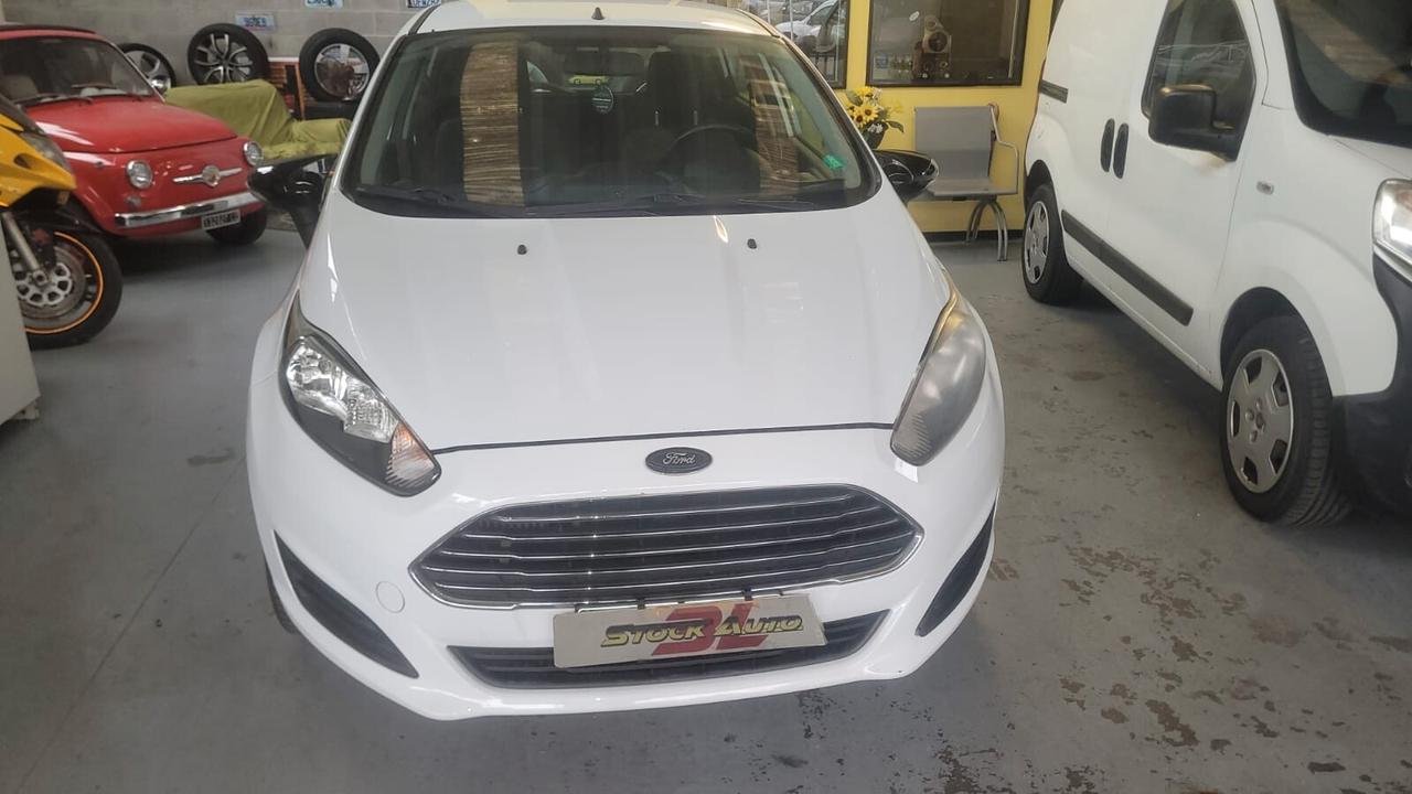 Ford Fiesta 1.5 TDCi. AUTOCARRO CON I POSTI