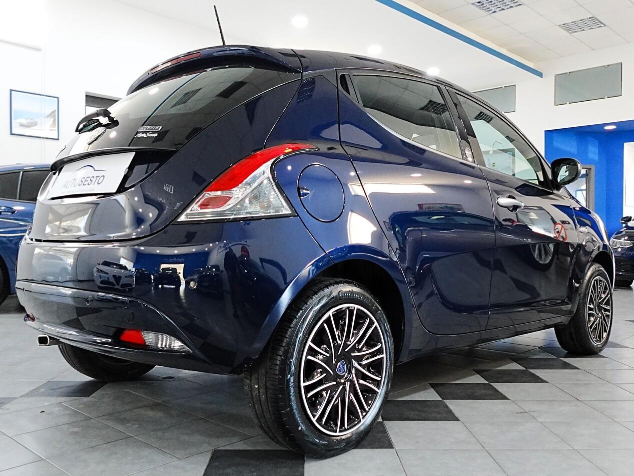 Lancia Ypsilon III 1.0 FIREFLY HYBRID 70 CV GOLD