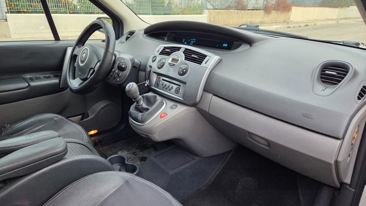Renault Sceni 1.5 dCi/105CV Serie Speciale