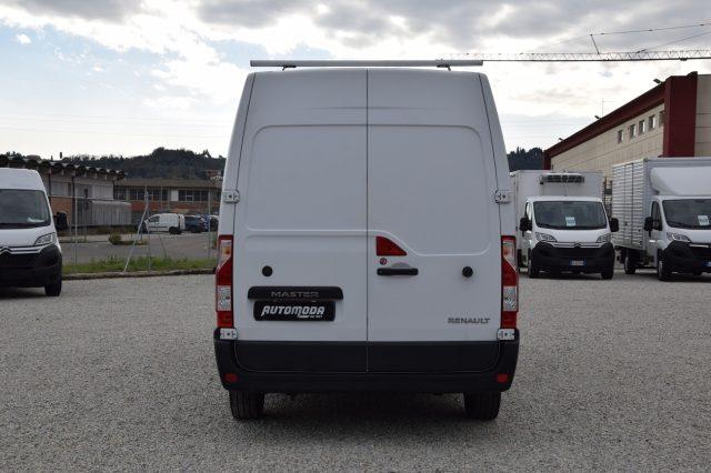 RENAULT Master L2H2 2.3