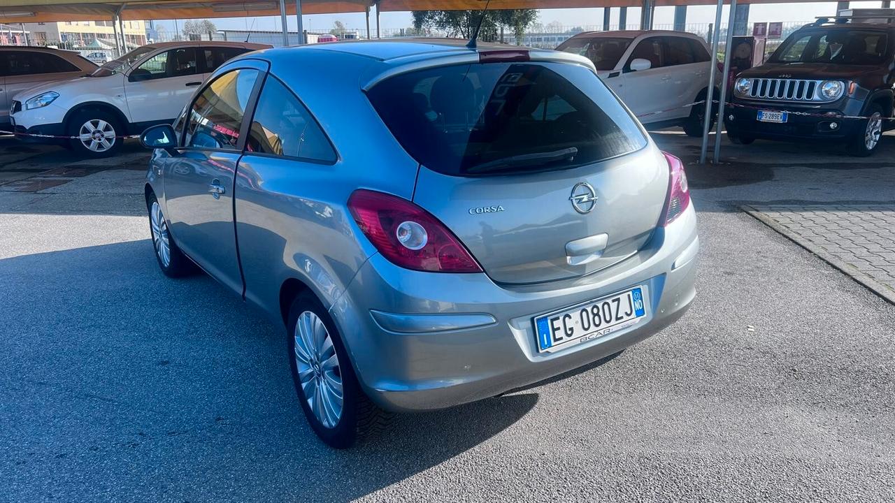 Opel Corsa 1.2 3 porte Club