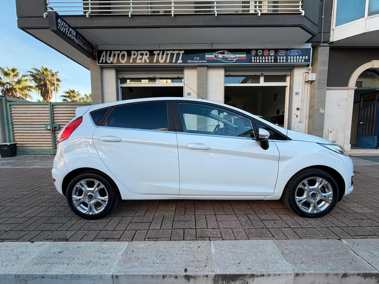 Ford Fiesta 1.5 TDCi 75CV 5p Titanium NAVI/LED