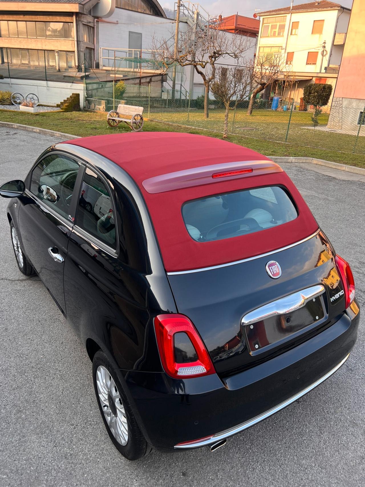 Fiat 500 C 1.0 Hybrid Dolcevita