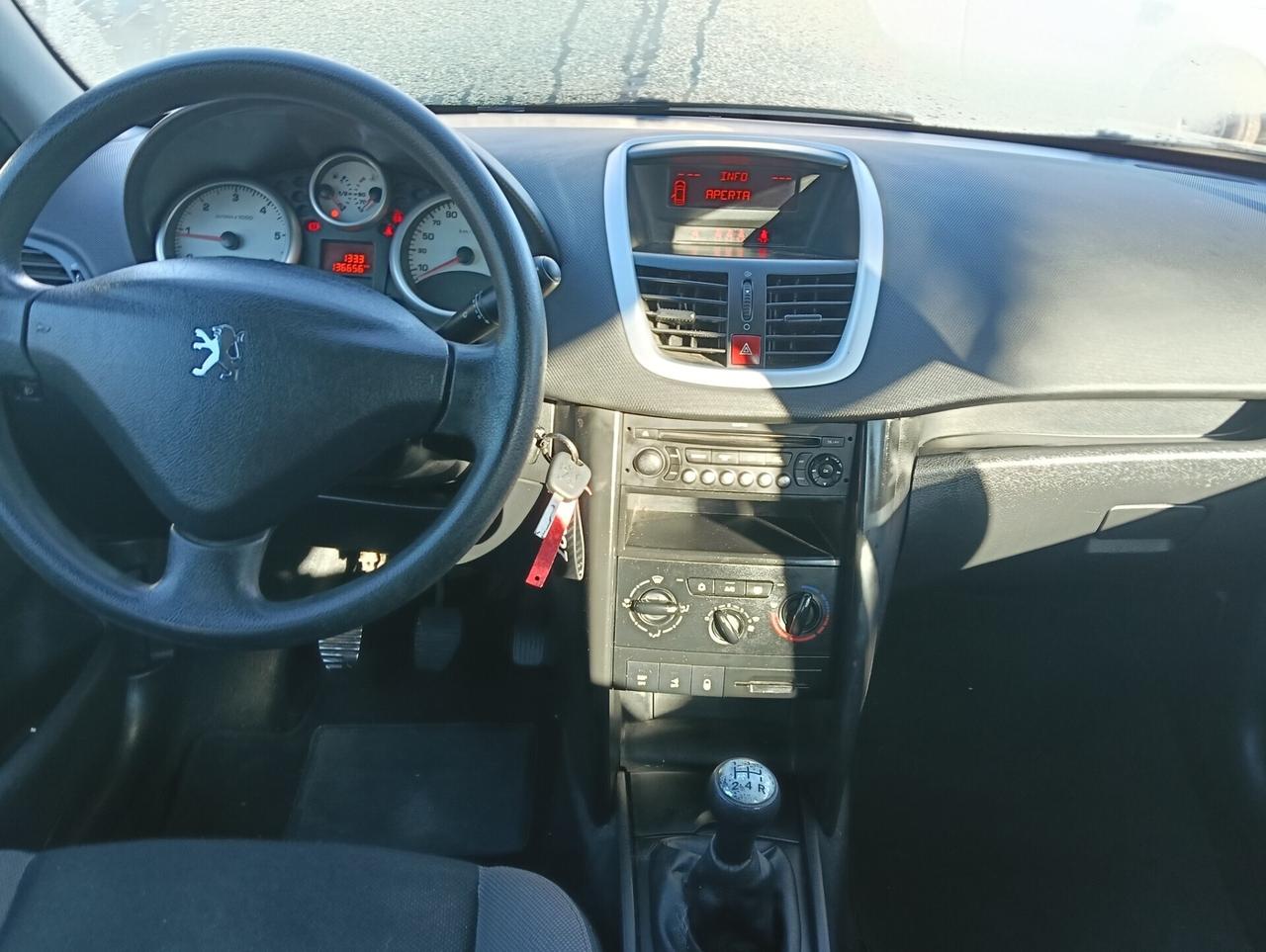 Peugeot 207 1.4 HDi 70CV 5p. X Line