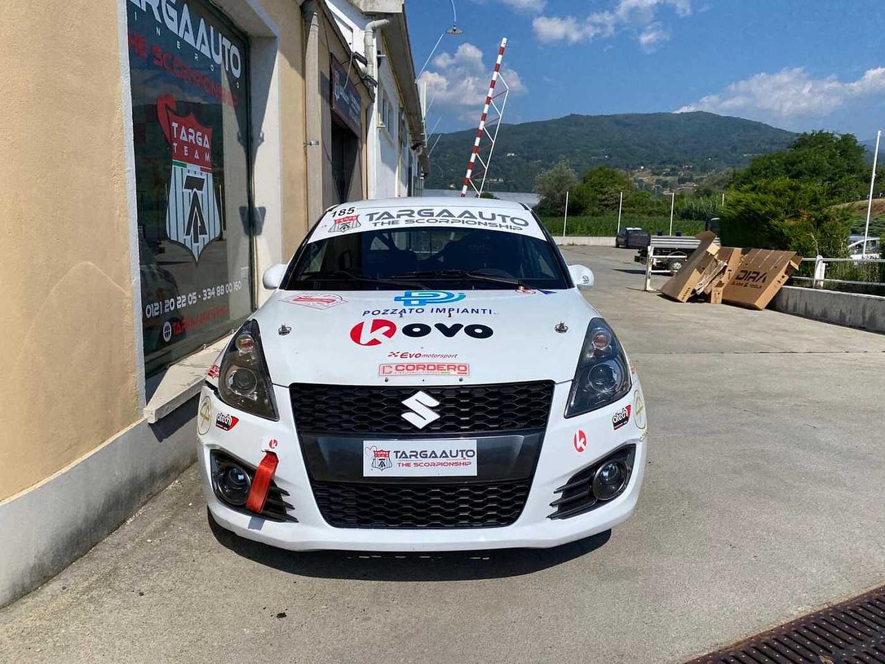 Suzuki Swift 1.6 RALLY RACING START