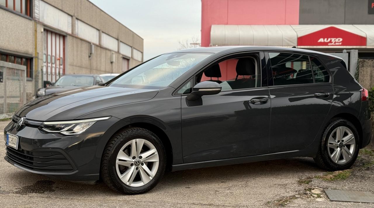 Volkswagen Golf 8 - 2.0 TDI SCR Style 2022 IMPECCABILE