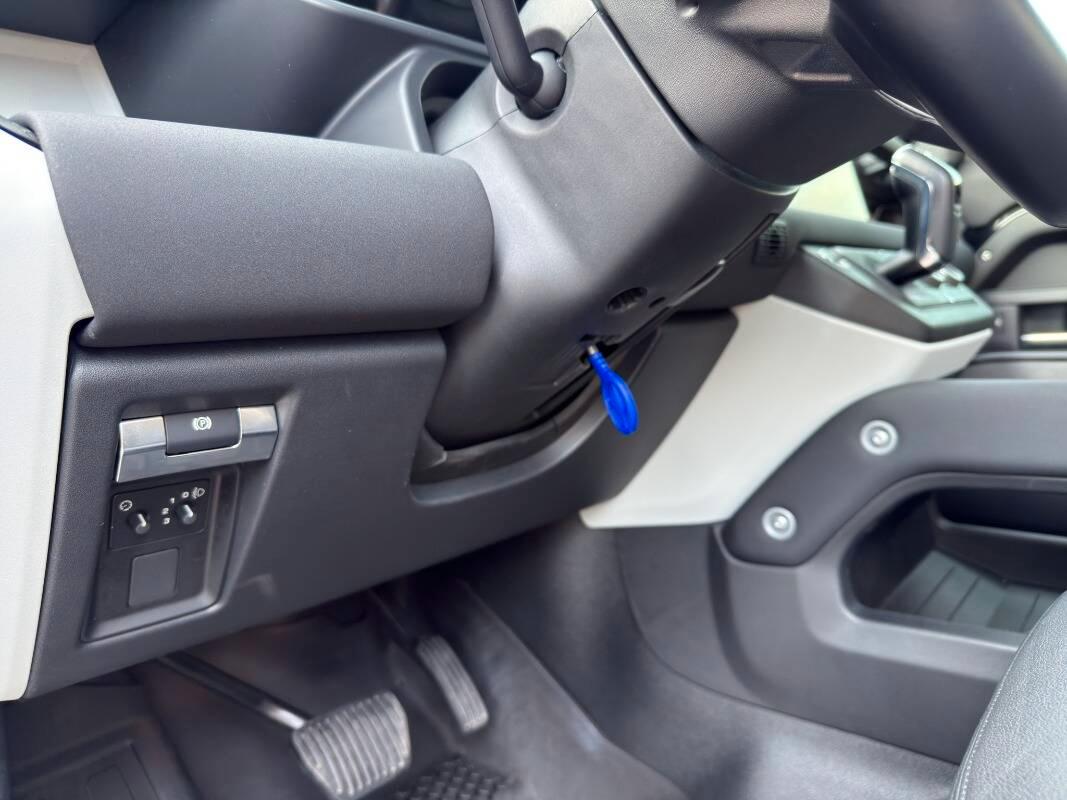 Land Rover Defender 90 3.0d X-Dynamic S awd 200cv Garanzia Land Rover IVA ESPOSTA