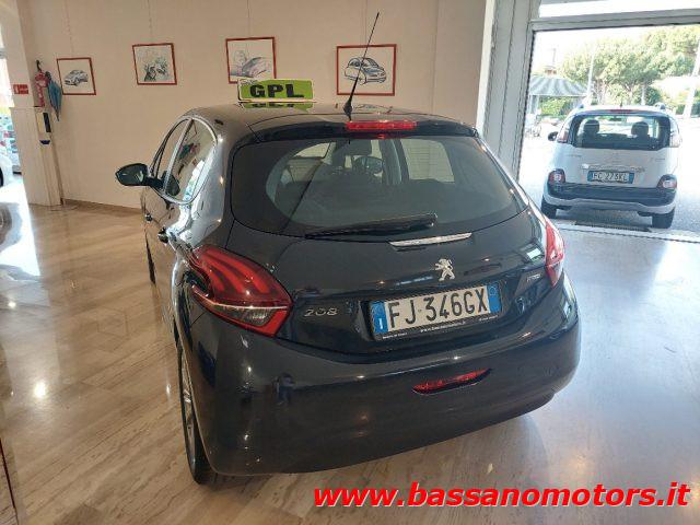 PEUGEOT 208 PureTech 82 5p. GPL NEOPATENTATI