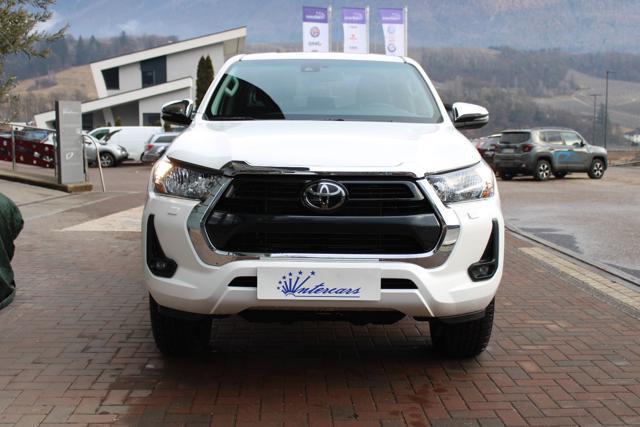 TOYOTA Hilux 2.4D-4D A/T 4WD Comfort "PRONTA CONSEGNA"