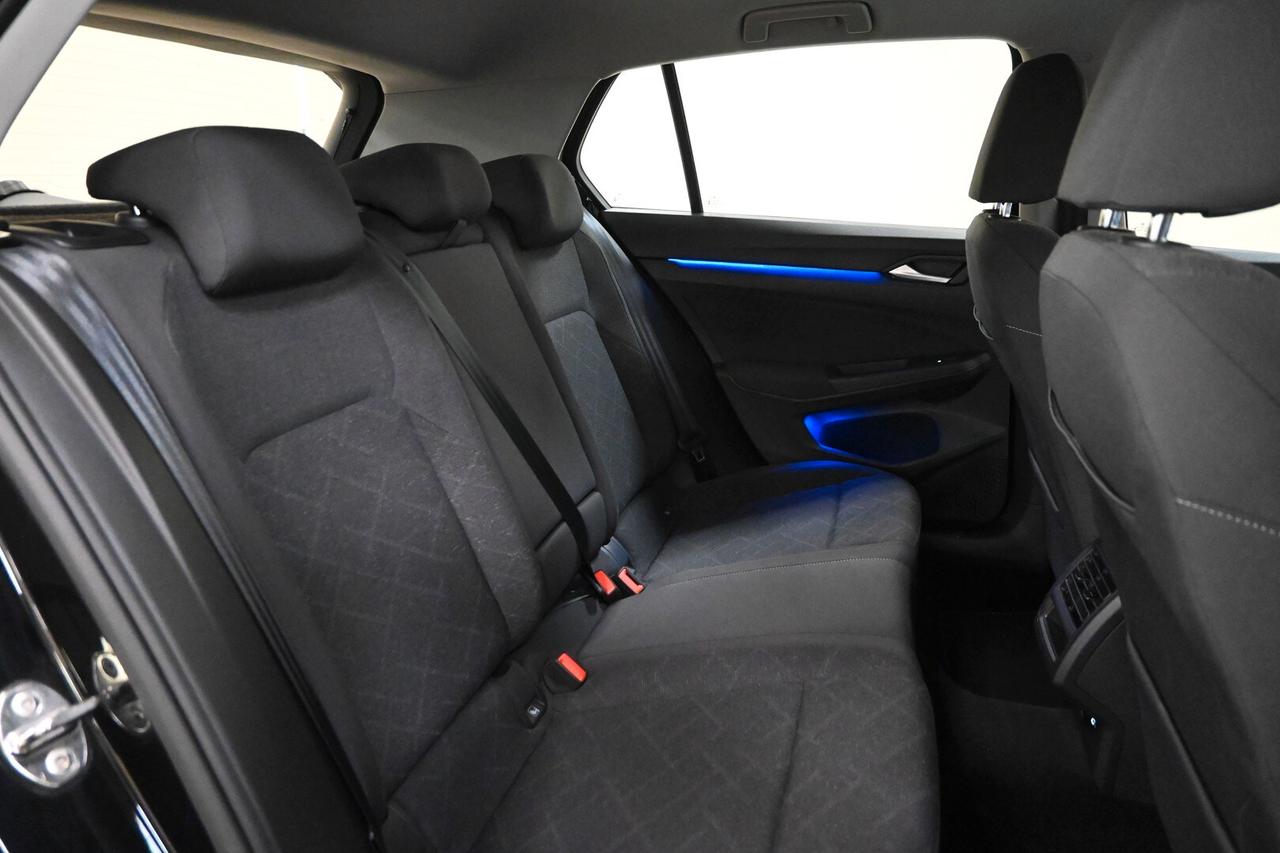 VOLKSWAGEN Golf 8ª serie Golf 1.0 eTSI EVO DSG...