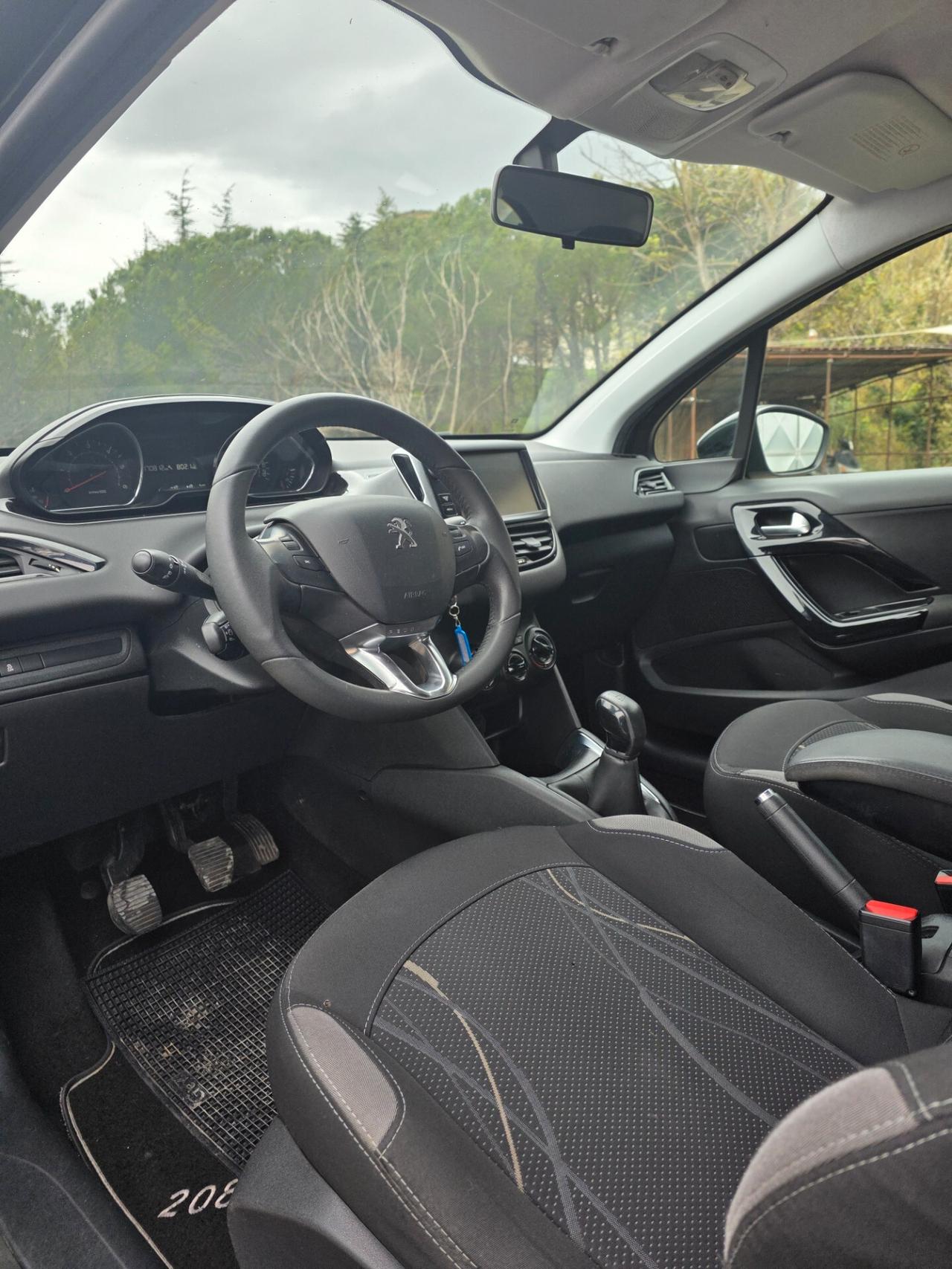 Peugeot 208 1.4 HDi 68 CV 3 porte Allure