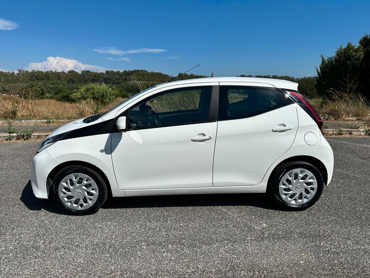 Toyota Aygo Connect 1.0 VVT-i 72 CV 5 porte -playx CAMBIO AUTOMATICO
