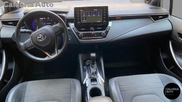 TOYOTA Corolla 2.0 Hybrid Lounge