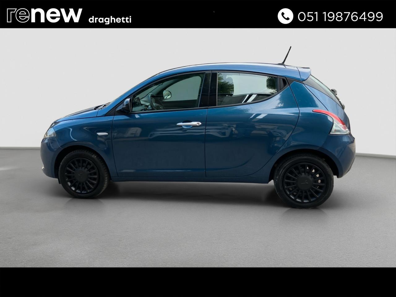 Lancia Ypsilon 1.0 FireFly 5 porte S&S Hybrid Silver