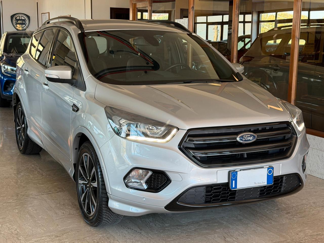 Ford Kuga 2WD 2.0 TDCI 120 cv. ST LINE