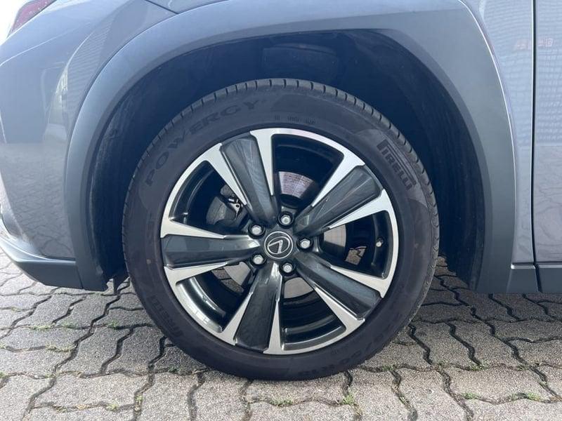 Lexus UX 250H 2.0 LUXURY 2WD CVT