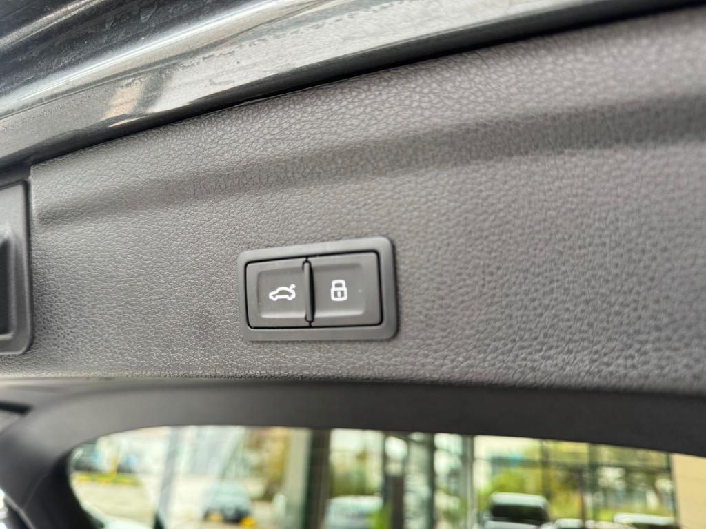 Audi Q3 Sportback 2.0 tdi S line edition 150cv s-tronic Identity Black