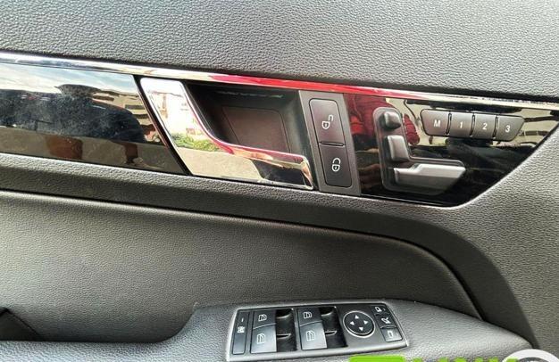 Mercedes-benz E 500 Cabrio BlueEFFICIENCY ELEGANCE