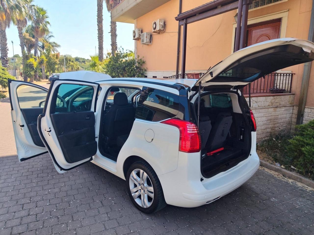 Peugeot 5008 2.0 HDi 163CV aut. Family