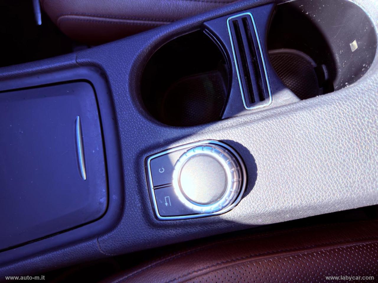 MERCEDES-BENZ GLA 200 d Automatic Premium
