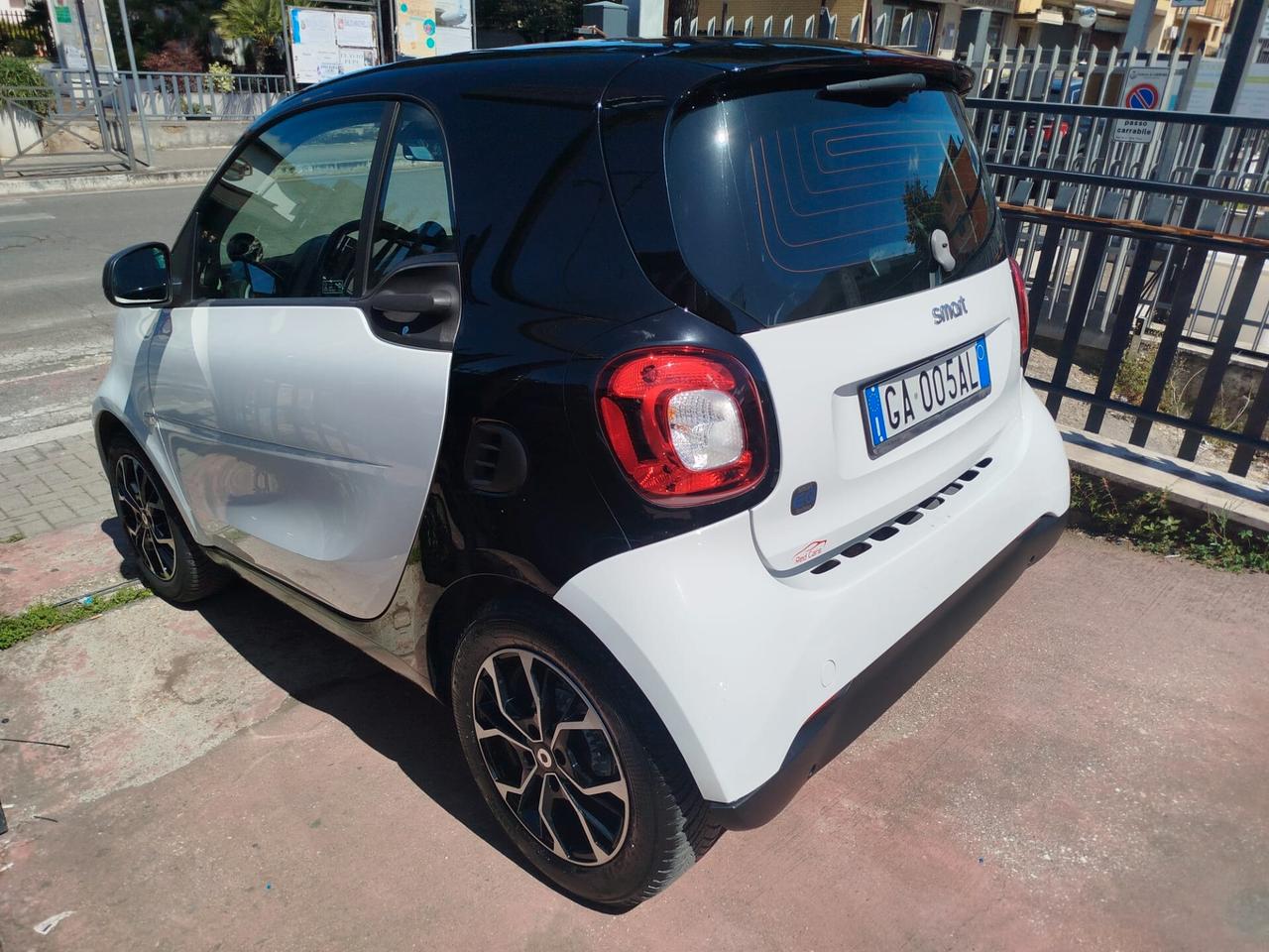 Smart ForTwo EQ Passion *PREZZO VERO* 2CAVI DI RICARICA RAPIDA- GARANZIA 12 MESI