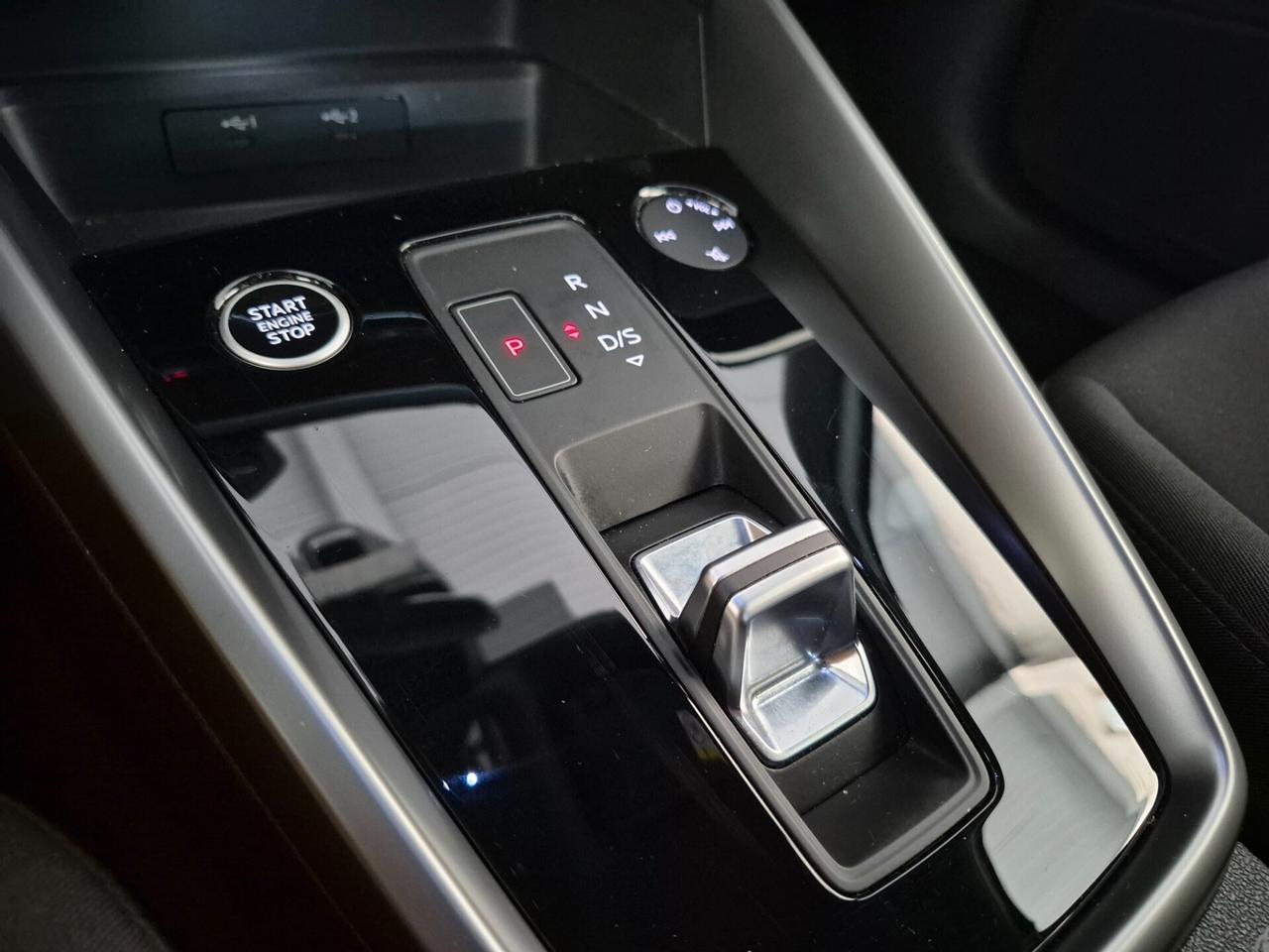 Audi A3 SPORTBACK 30 1.0 TFSI MHEV S-TRONIC LED CARPLAY V.PRIVACY C.18 AUTO UFFICIALE AUDI 1 PROPRIETARIO