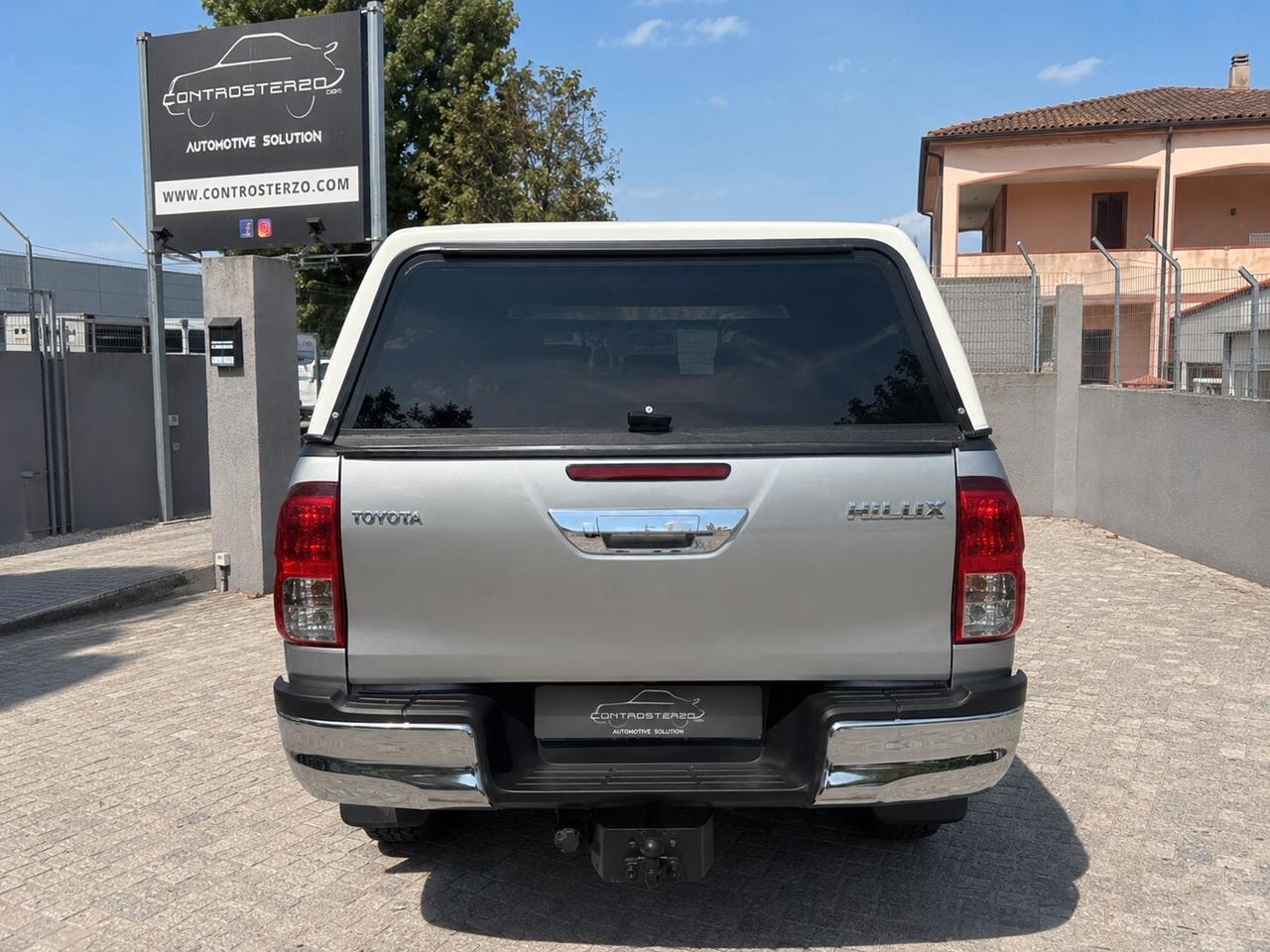 Toyota Hilux 2.4 D-4D 4WD 4 porte Double Cab Comfort