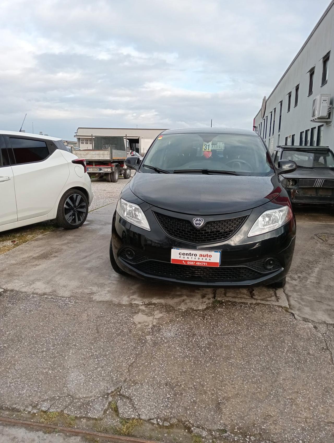 Lancia Ypsilon 1.2 69 CV 5 porte GPL Ecochic Gold