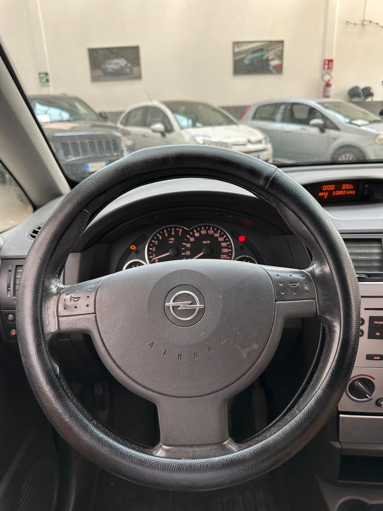 Opel Meriva 1.4 Benz (Euro 4), spaziosa e ben funzionante