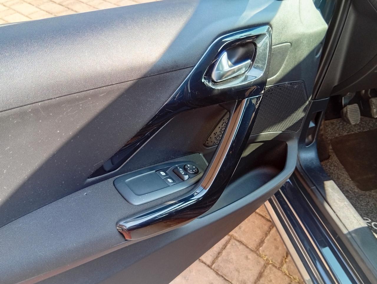 Peugeot 2008 BlueHDi 75 Cv 5 Porte