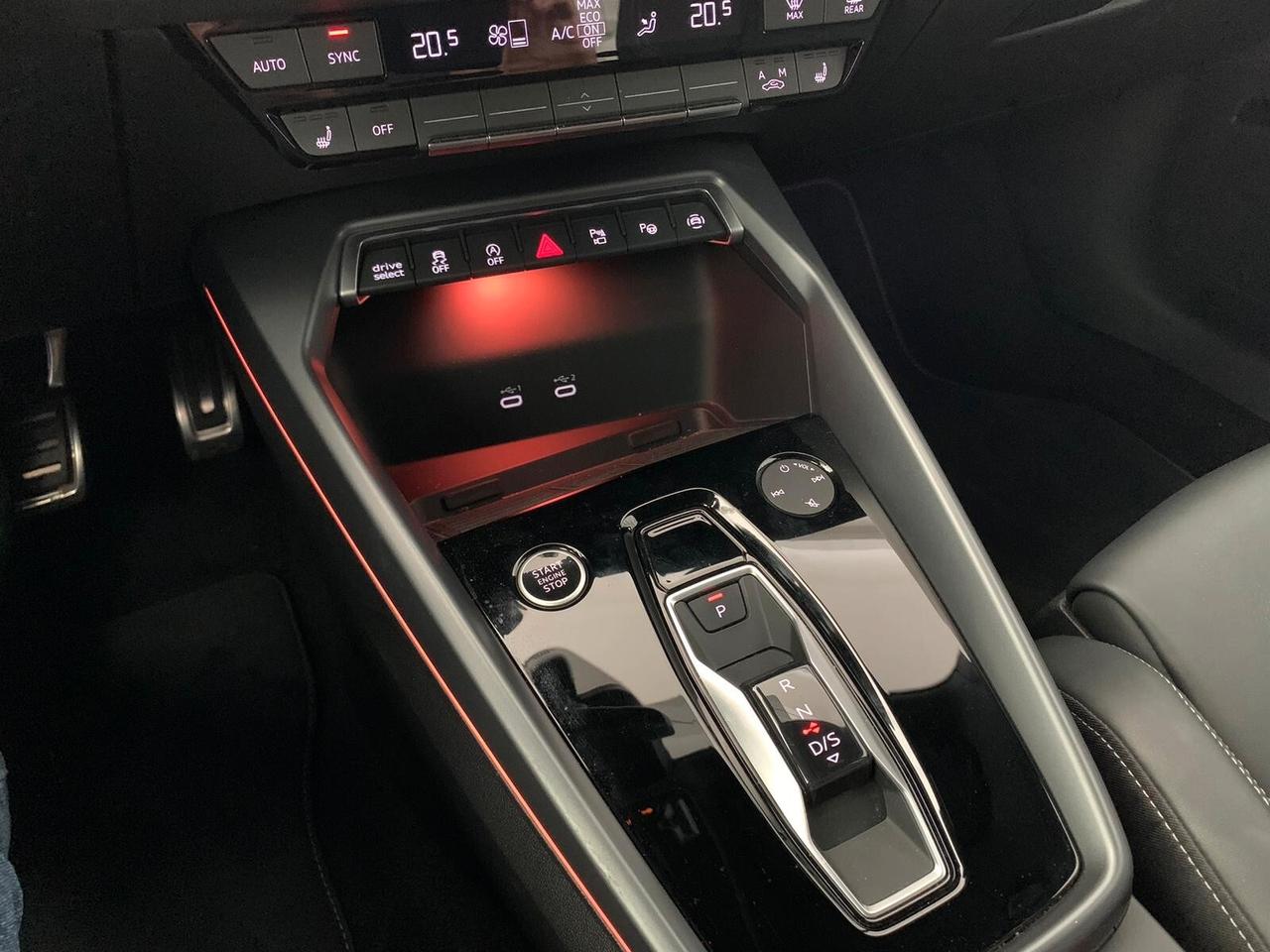 Audi A3 allstreet 35 TFSI S tronic Identity Contrast