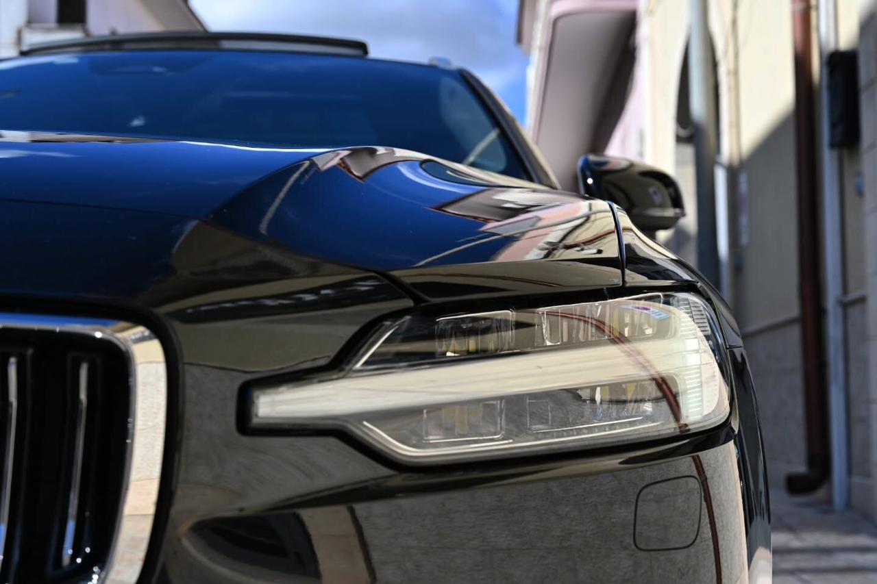 Volvo V60 B4 (d) automatico Plus Bright