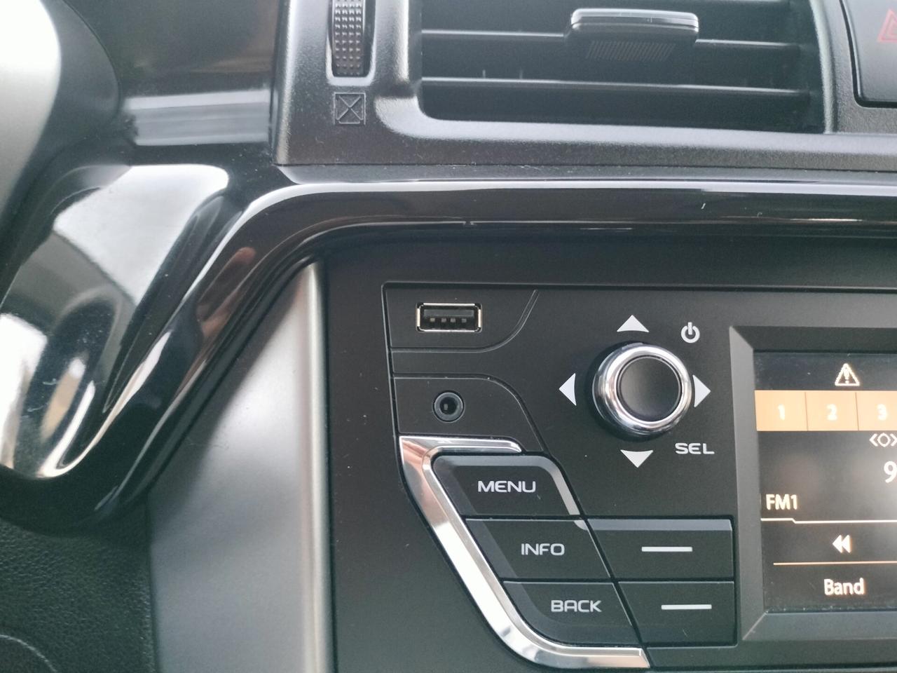 Mahindra KUV100 1.2 VVT M-Bifuel(GPL) K8