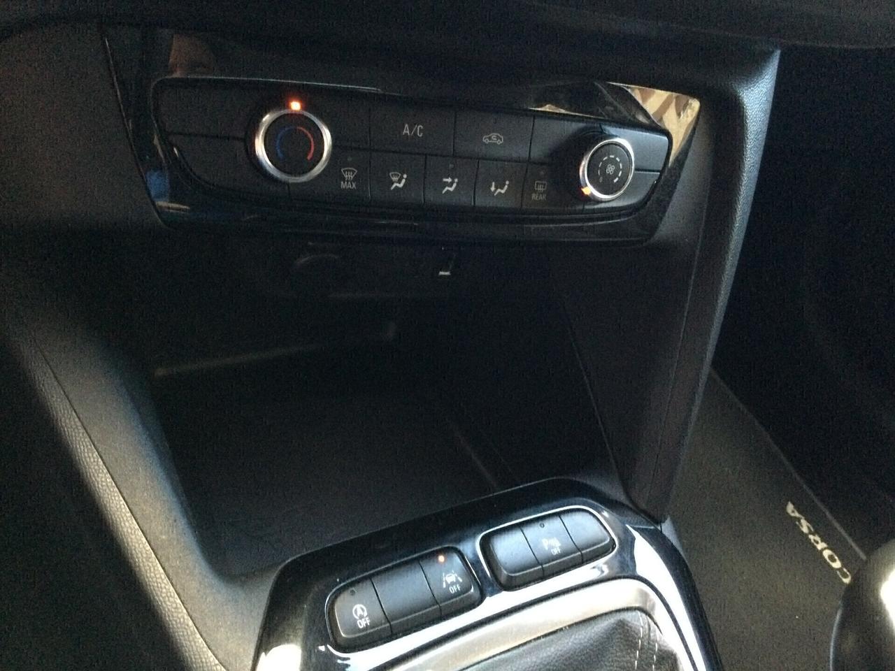 Opel Corsa 1.5 D 100 CV Blitz Edition