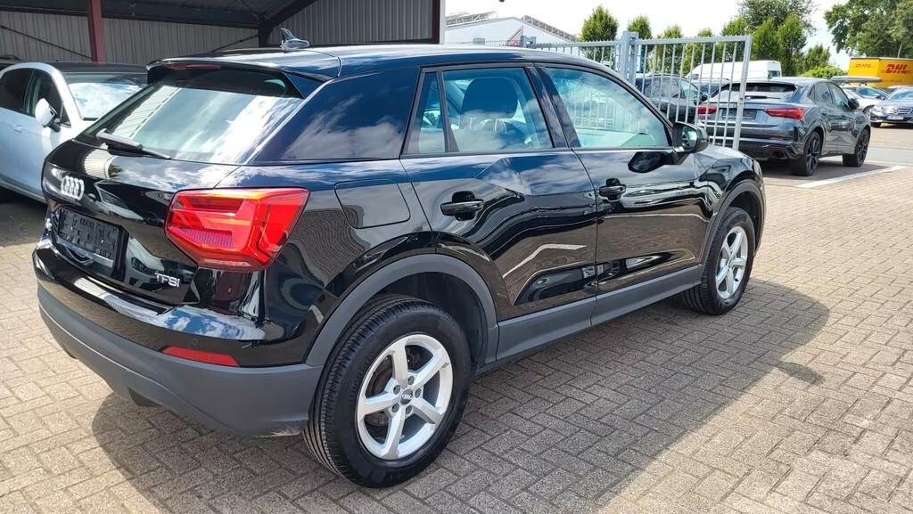 Audi Q2 40 TFSI quattro S tronic Business