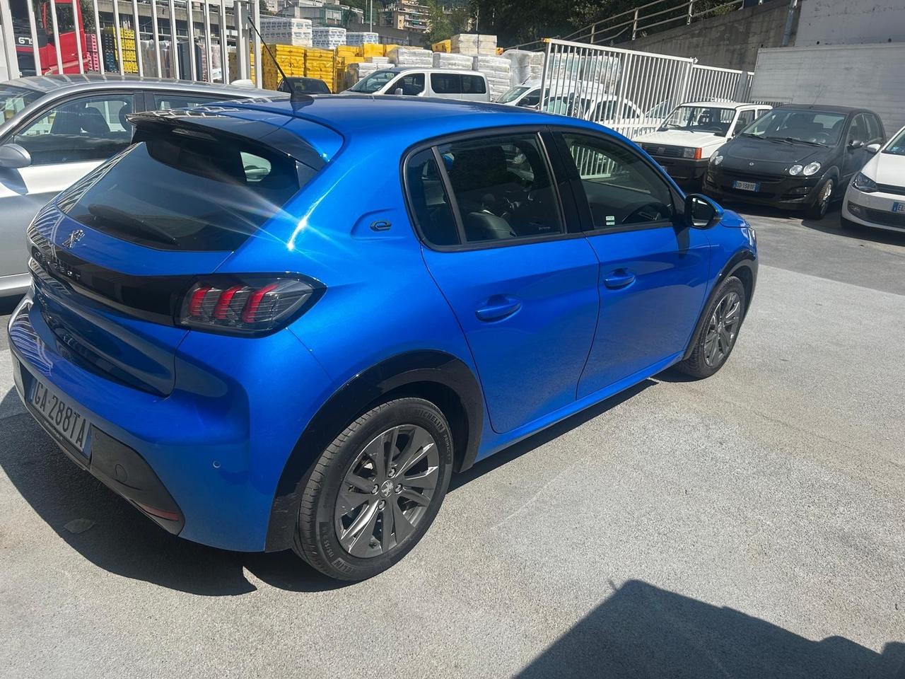 Peugeot 208 motore elettrico Allure