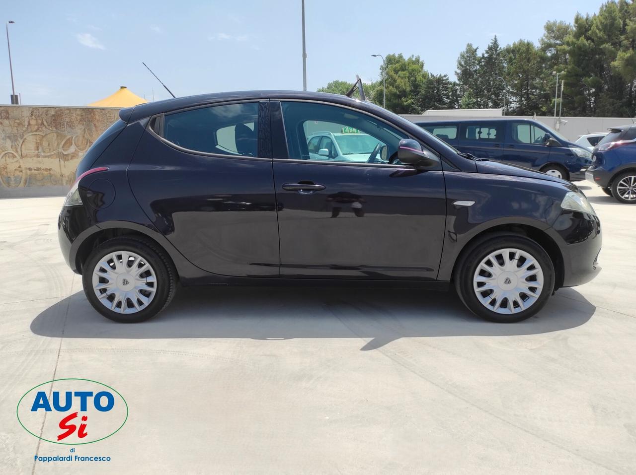 Lancia Ypsilon 1.2 Benz - 69cv NEOPATENTATI