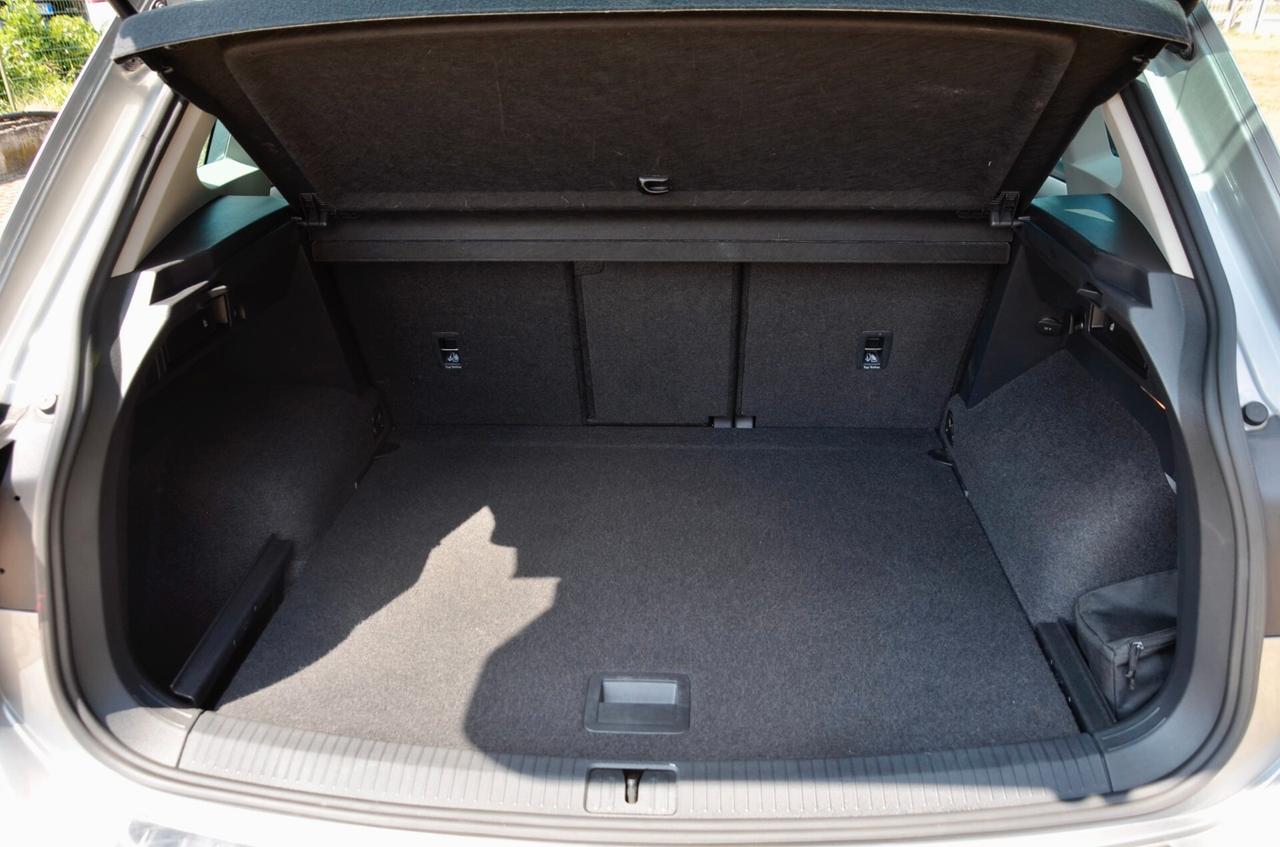 VOLKSWAGEN TIGUAN 2.0 TDI ADVANCED R-LINE 150cv DSG, UFF ITALIANA, EURO 6D, FARI LED, APPLE ANDROID, PERMUTE